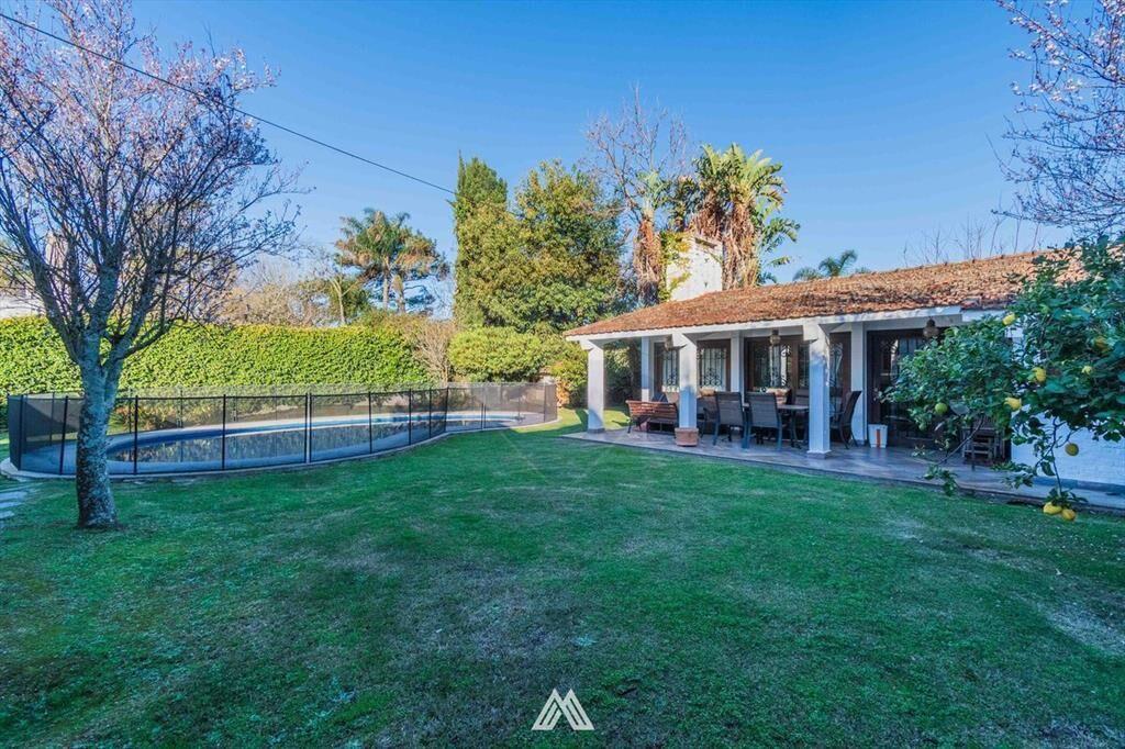 Venta casa Carrasco Sur 5 dormitorios piscina