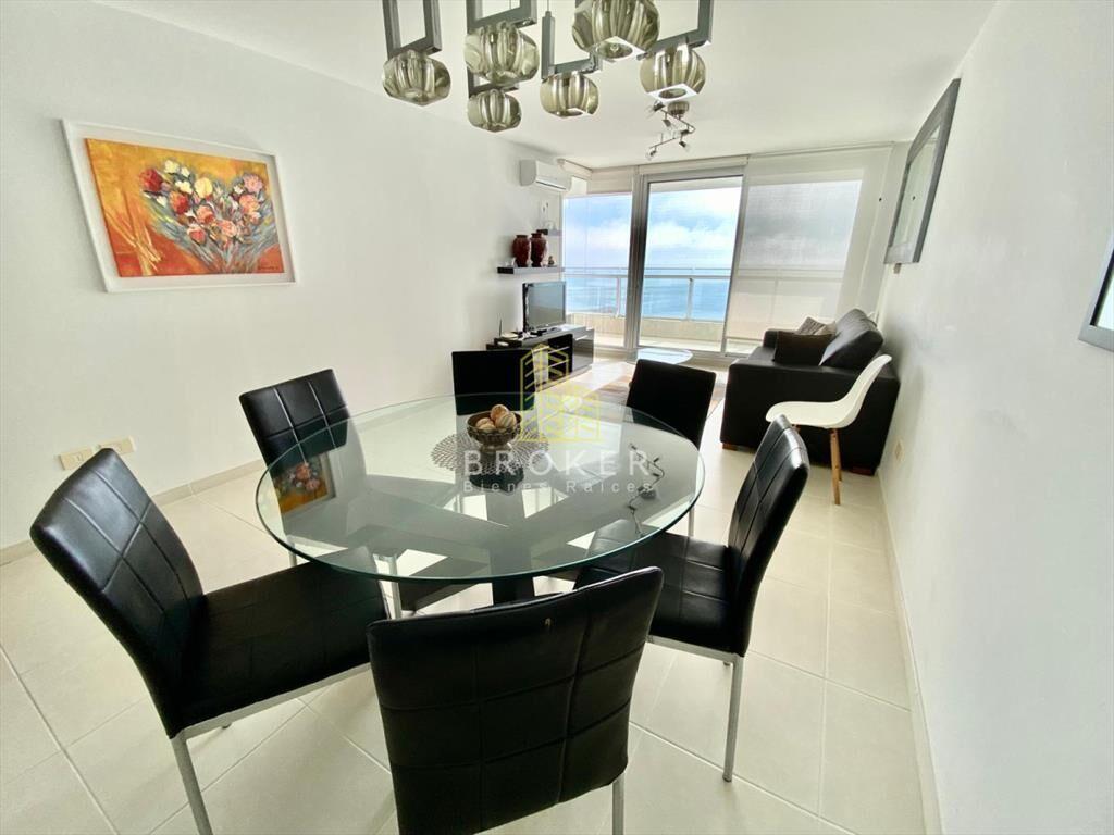 Apartamento en venta Playa Mansa 2 dormitorios
