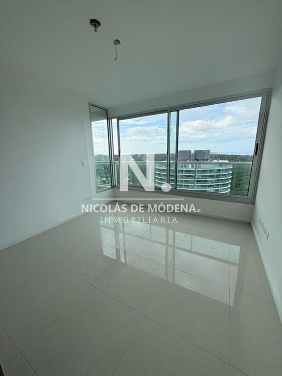 Apartamento de 3 dormitorios con excelentes y