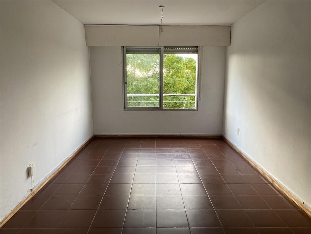 Excelente apartamento, muy bien ubicado.