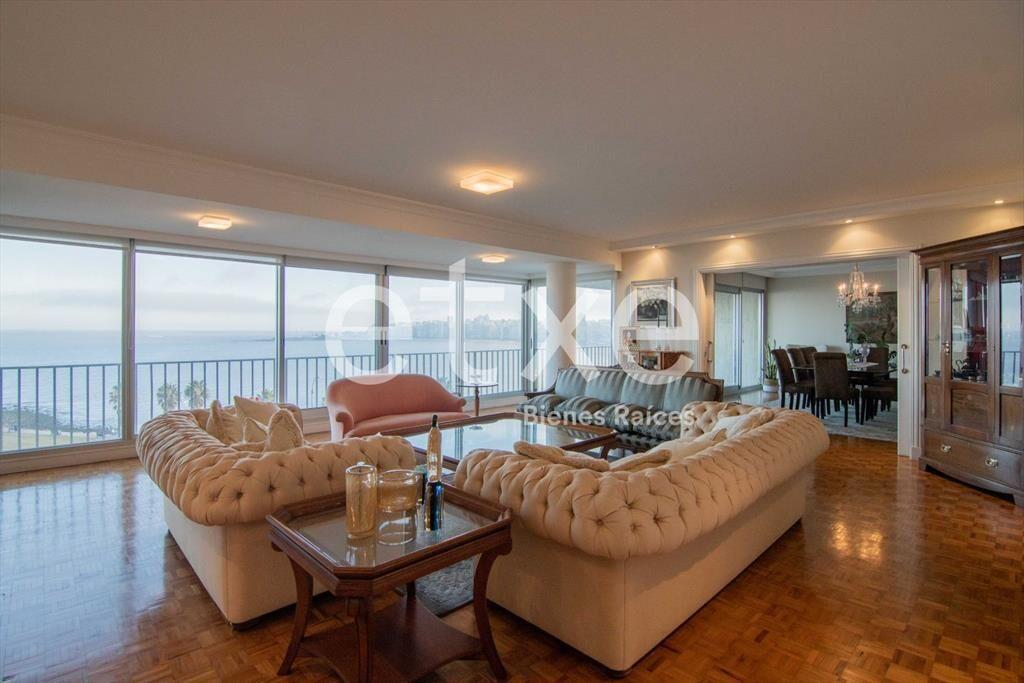 Venta de Apartamento sobre Rambla de Pocitos...