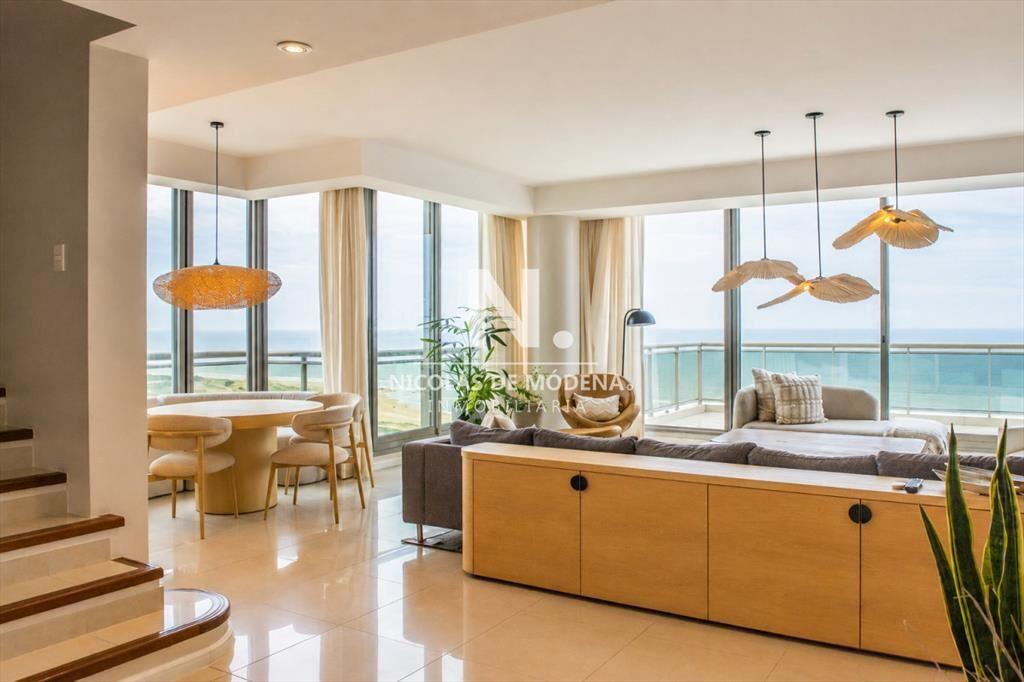 El lujo frente al mar, penthouse en Playa Brava
