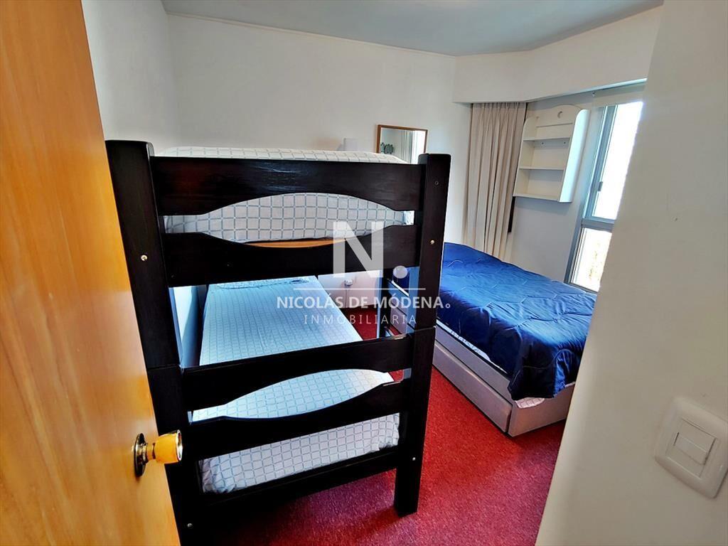 Apartamento a pasos de Punta Shopping