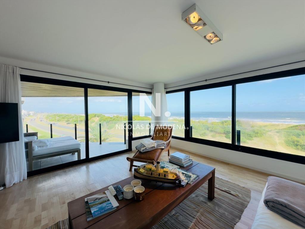 venta de apartamento pent house frente a playa