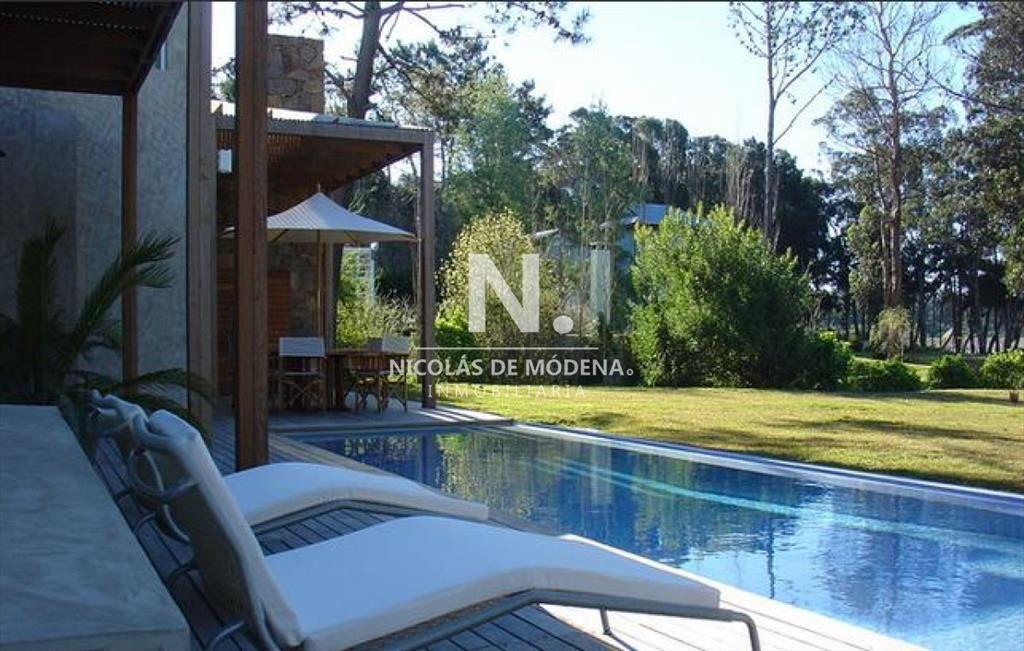 Casa en Laguna Blanca en Alquiler
