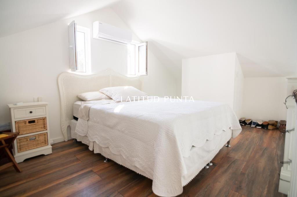Hermosa casa en barrio privado