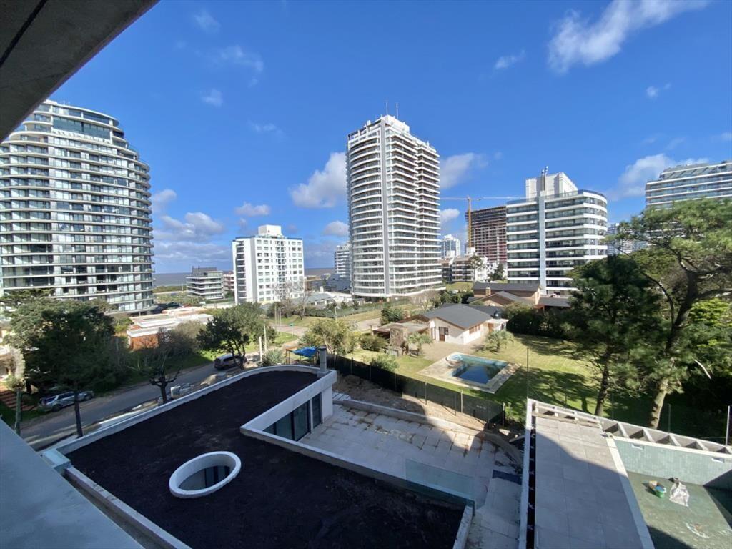 VENTA DE APARTAMENTO DE 2 DORMITORIOS -EDIFICIO WAVE BRAVA