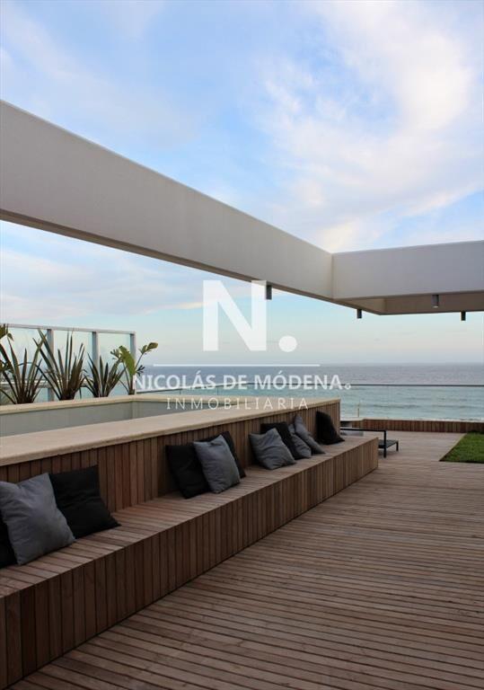 Exclusivo Penthouse en torre de Categoria