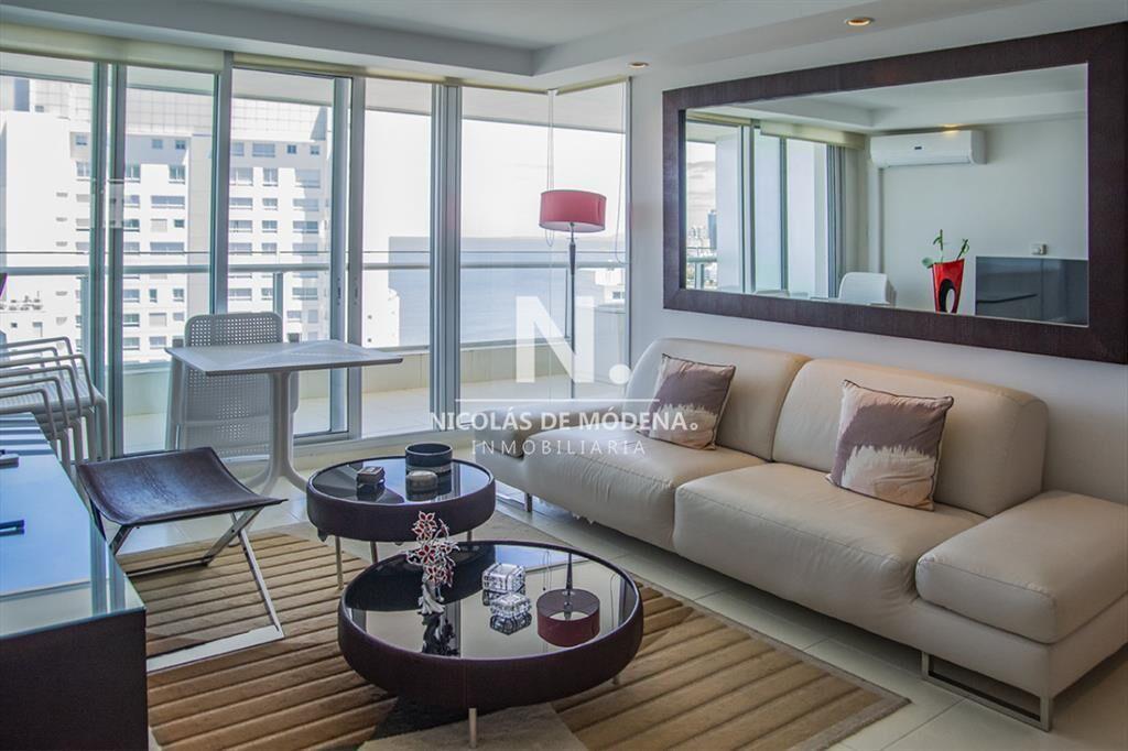 Vende apartamento de 2 dormitorios en suite en