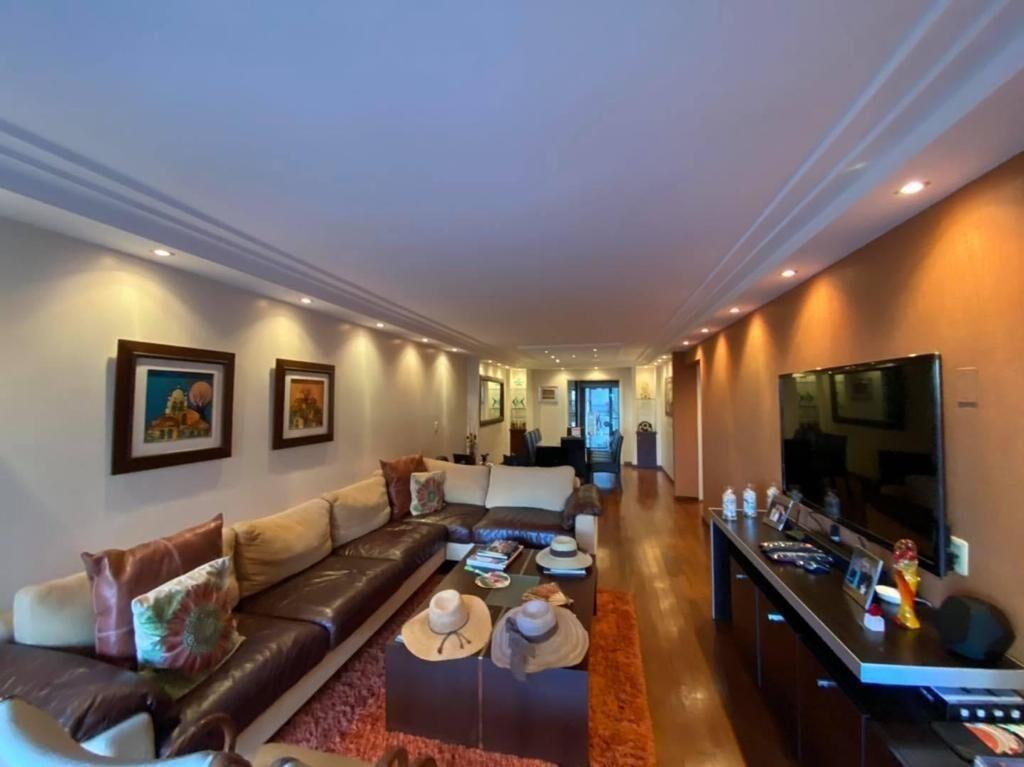 Pocitos Nuevo, proximo Rambla, 158 m2 , 3 dormitorios, reci