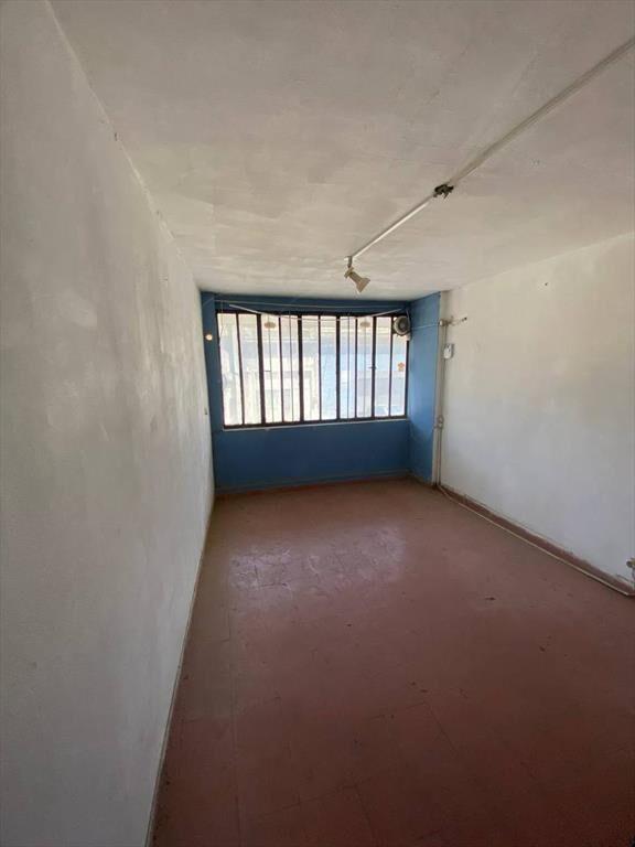 Vendo Local de 275m2. Con amplios ventanales, local esquina