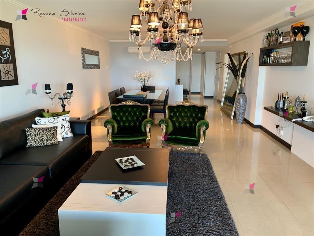 VENTA DE APARTAMENTO DE 3 DORMITORIOS Y - TORRE
