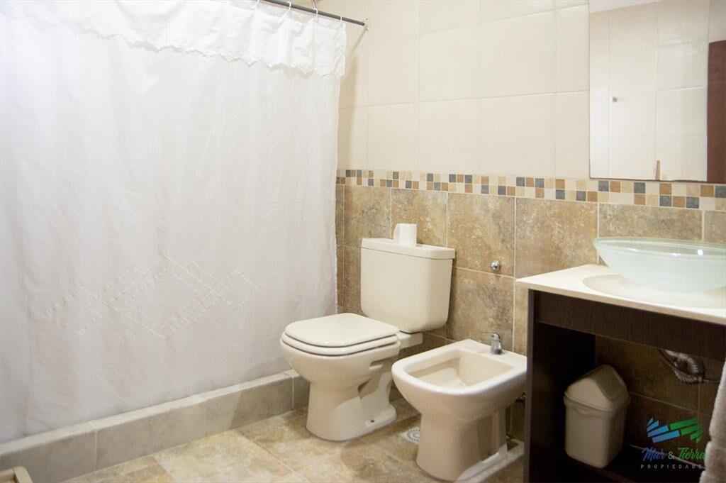 En venta casa de 5 dormitorios a metros de Playa Mansa, Pun