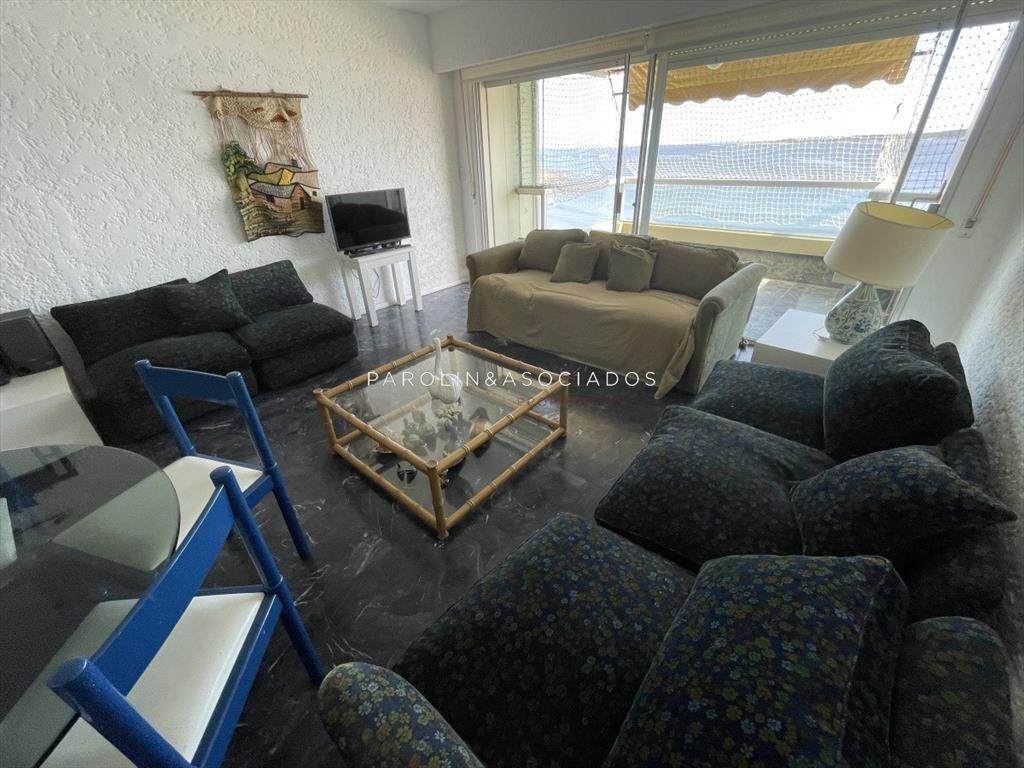 Apartamento en primera línea en edificio Malecón, Punta d