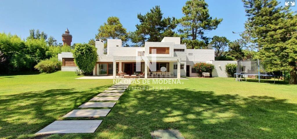 Espectacular casa en Venta en Golf, Punta del