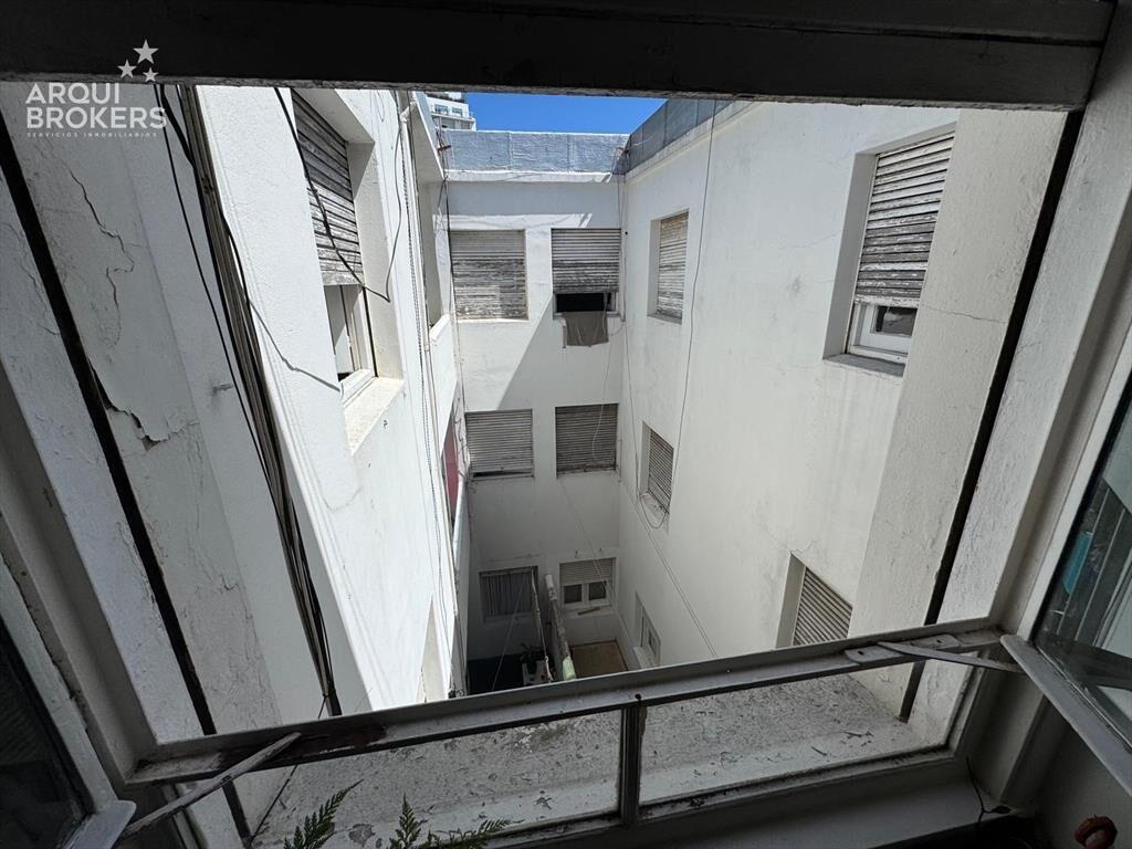Local comercial en venta en Tres Cruces - 004