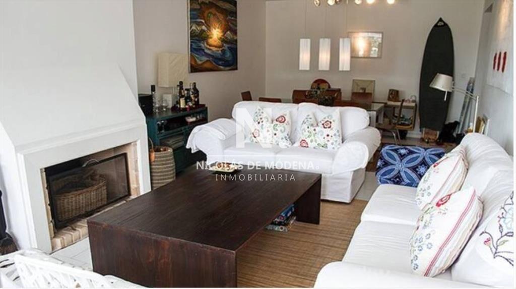 Apartamento de 2 dormitorios a la venta en Punta