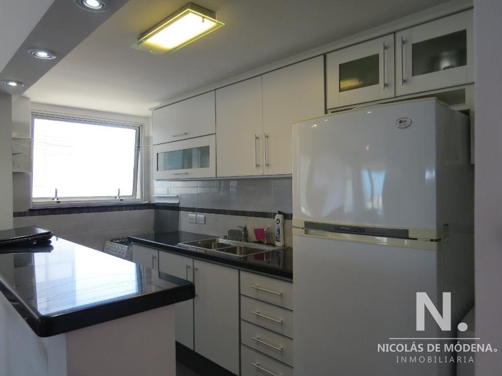 Apartamento en peninsula con excelente vista al puerto y to