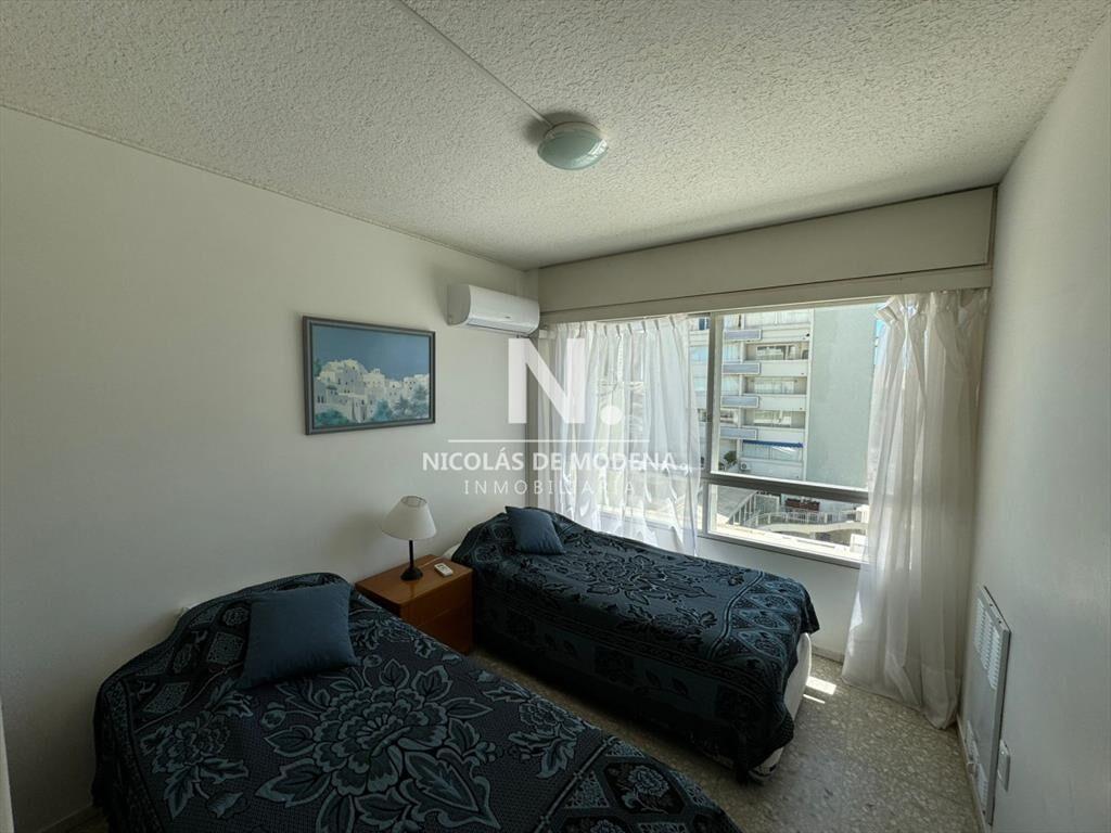 Apartamento en Venta de 3 dormitorios en Torre de