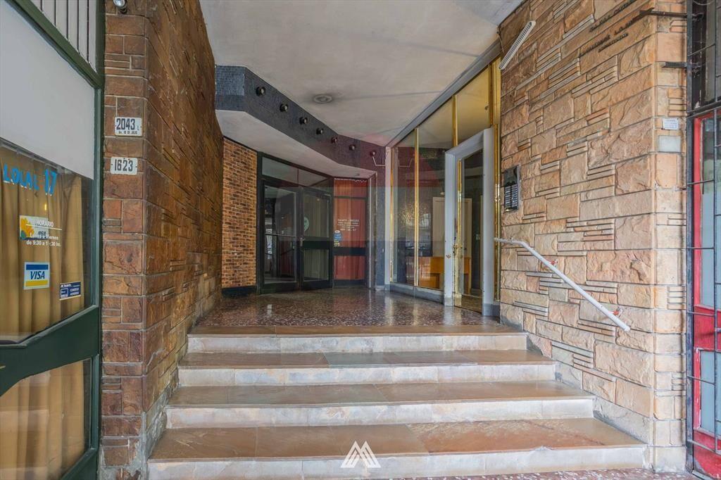 VENTA LOCAL COMERCIAL EN GALERIA CORDON