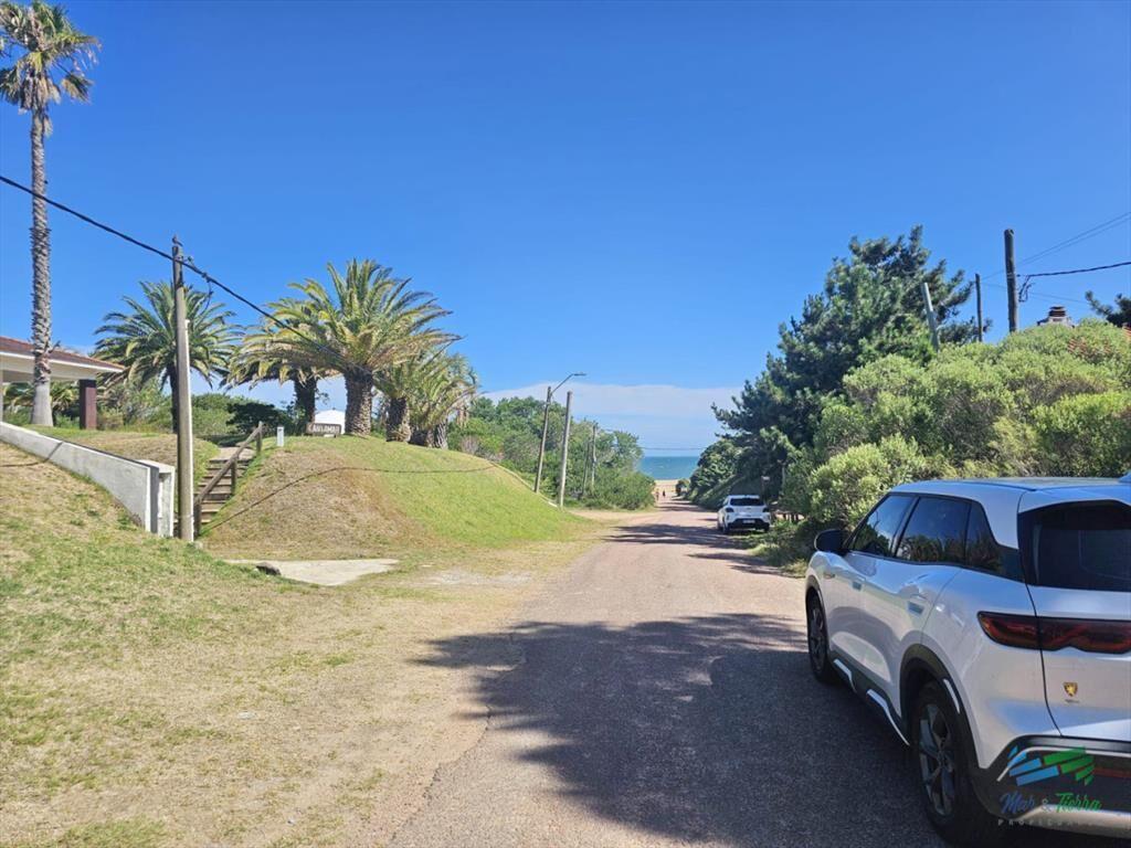 Venta de terreno a 50 metros de playa Mansa