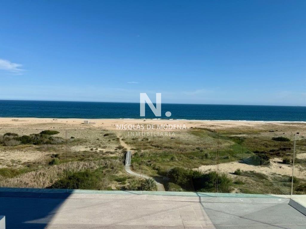 En venta apartamento en manantiales de 4 dormitorios, con v