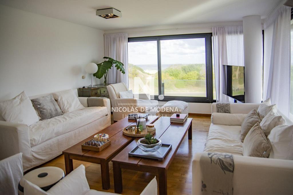 Apartamento de 3 dormitorios ensuite en primera