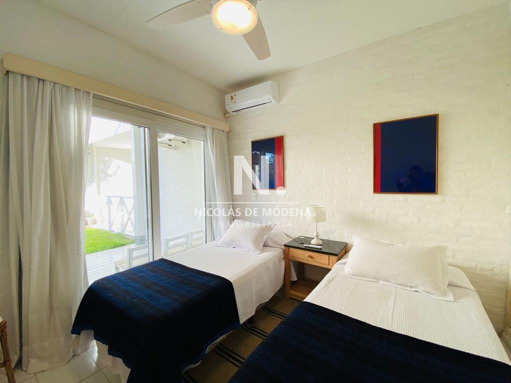 Apartamento La Barra Tres Dormitorios