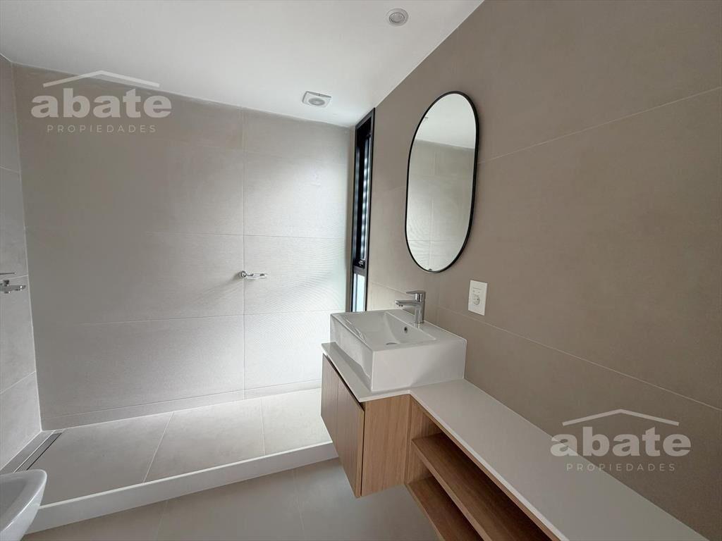 Penthouse 1 dormitorio con gran terraza y parrillero privad