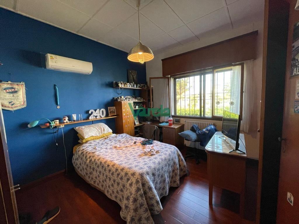 Venta casa en Atlantida, 4 dorm, 3 baños, estufa