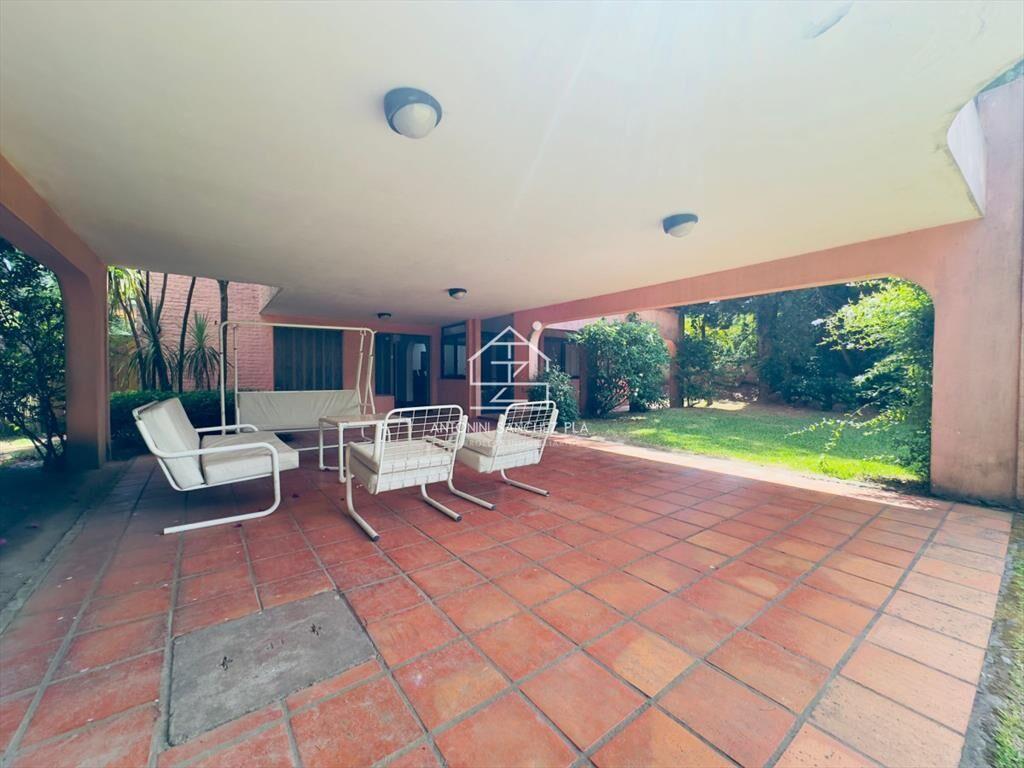 Amplia casa en Playa mansa