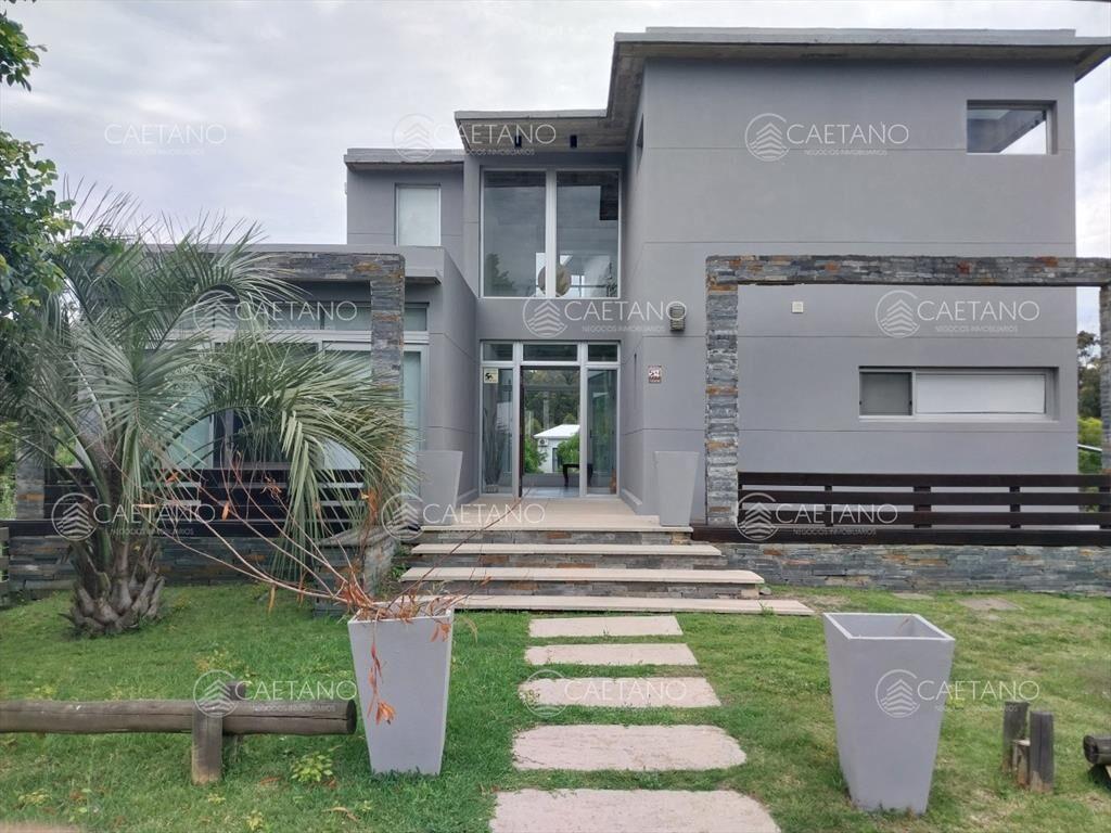 Gran oportunidad en Pueblo San Vicente. venta ,