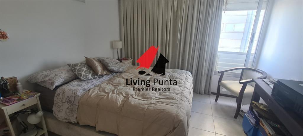 Amplia planta con vista al mar en venta en punta