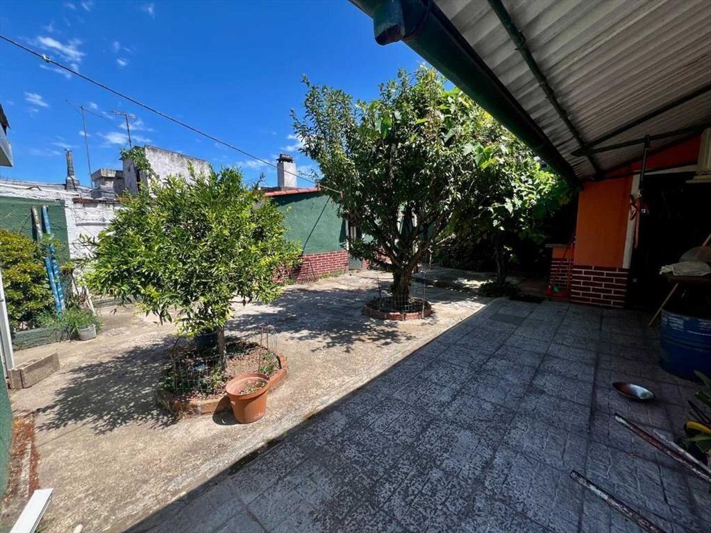 Venta casa Pando 2 o 3 dormitorios jardin y garaje
