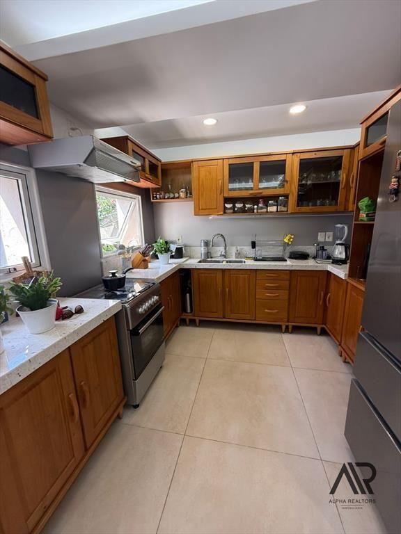 Casa en venta c/ cochera en Artigas