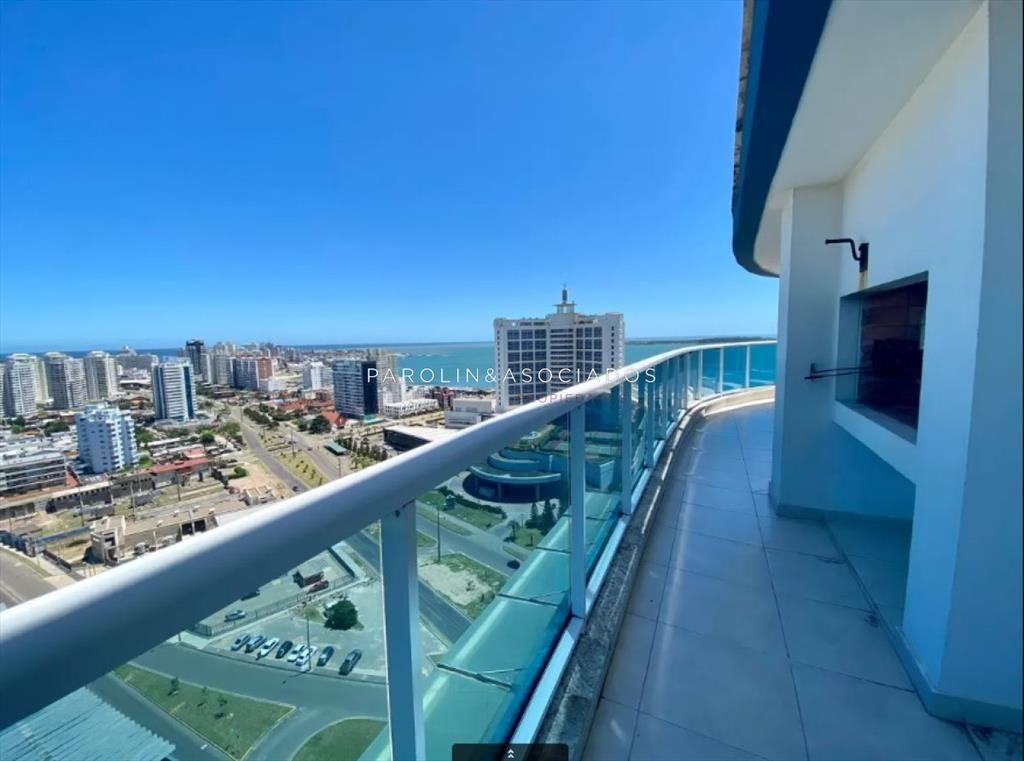 En venta apartamento de 3 suite y dependencia en
