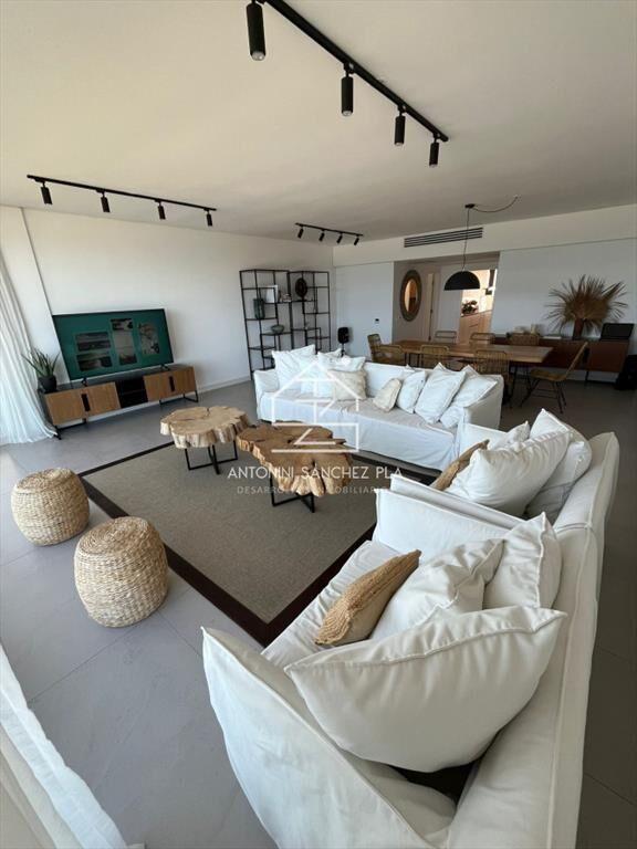LUJOSO APARTAMENTO PLAYA BRAVA PUNTA DEL ESTE 4 SUITES