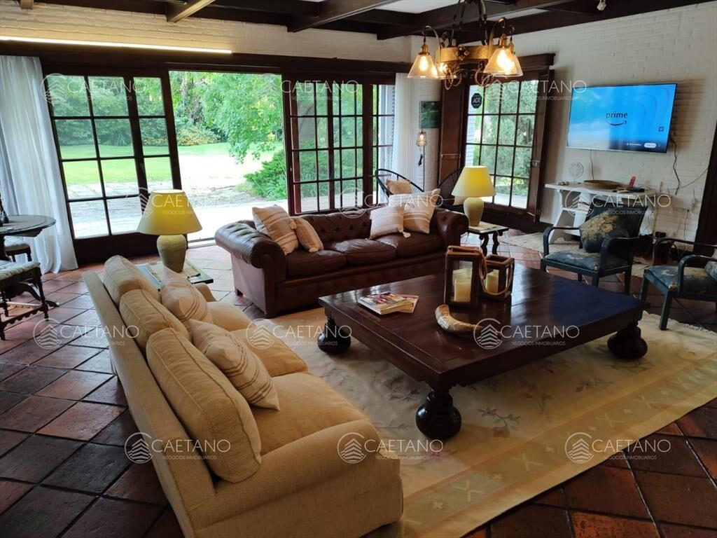 Venta casa 6 dormitorios. Playa mansa, Punta del Este