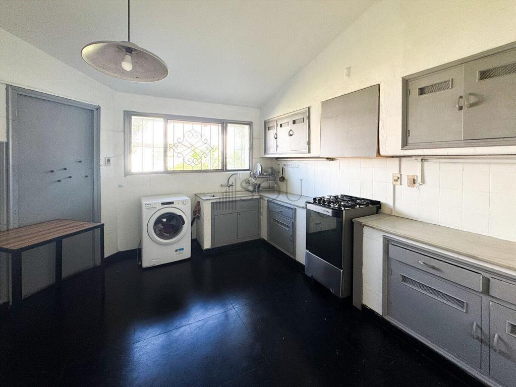 VENTA DE CASA EN CARRASCO SUR CON PISCINA Y CUATRO GARAJES