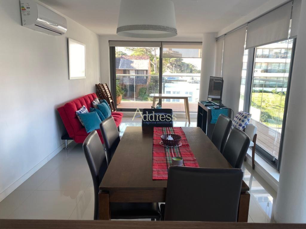 Apto 2 dorm, 2 baños, esquinero, en venta