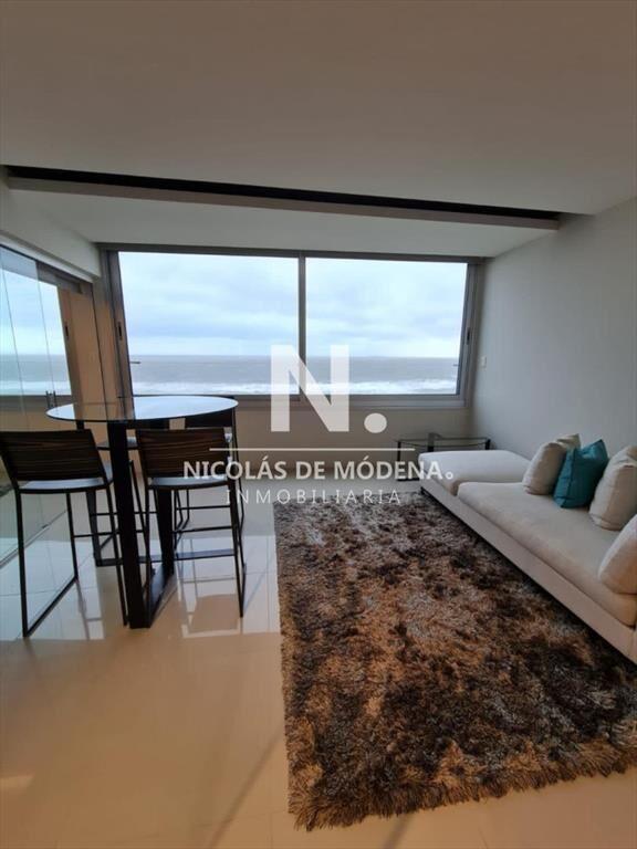 Apartamento de 3 domitorios en suite, frente al