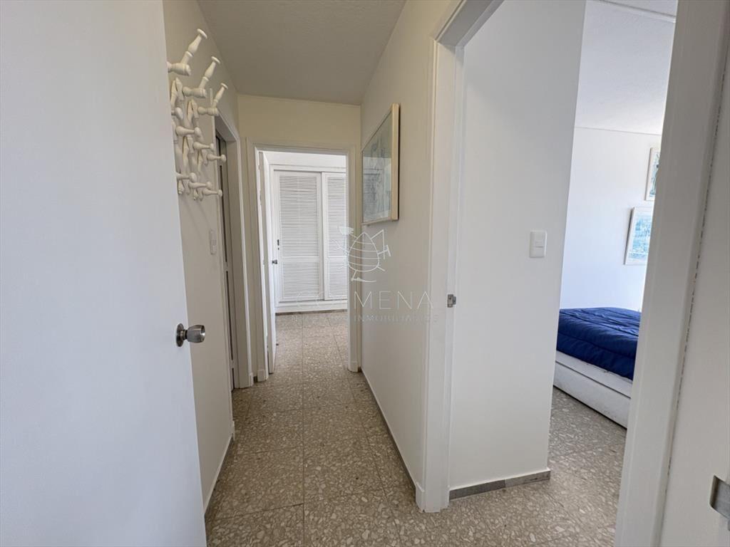 Zona centrica, peninsula, piso alto con vista