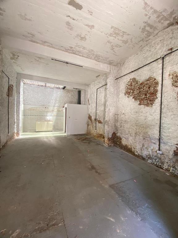 VENDO/ALQUILO local COMERCIAL, EN EXCELENTE UBICACION, AGUA