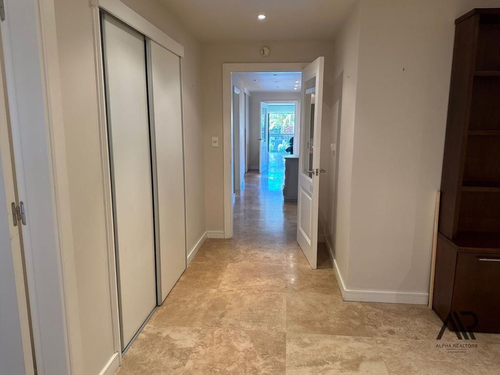 Apartamento en venta de 3 dormitorios c/ cochera en Carrasco