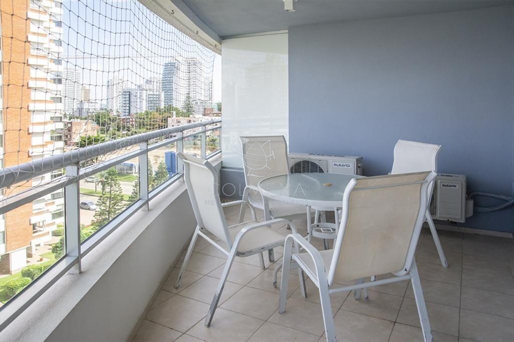 Apartamento en venta de 3 dormitorios en Forest Tower , Pun