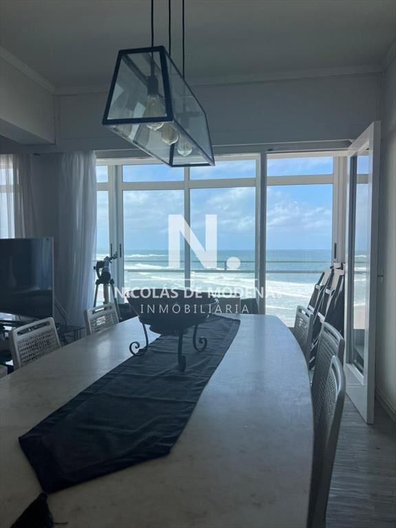 En venta apartamento en Brava Punta del Este de 3