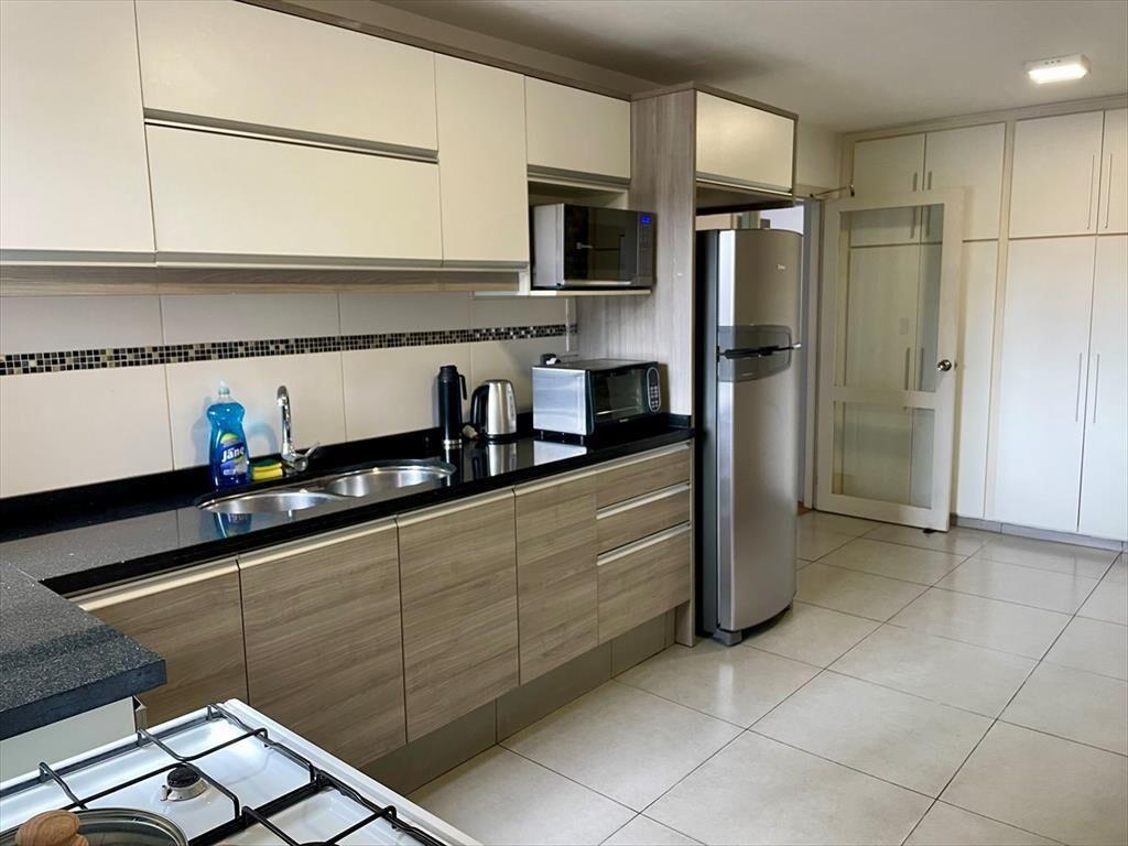 Venta Apartamento 3 dormitorios 2 garages Rambla Punta Car