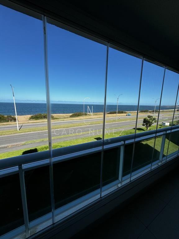 Venta apto de 2 dormitorios en mansa vista mar