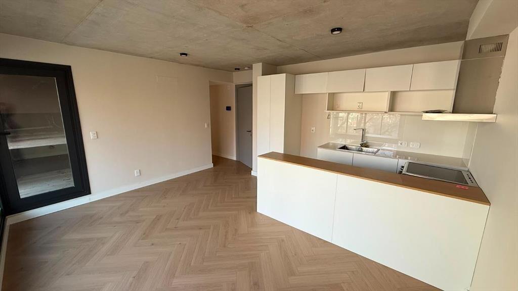 Agraciada esq. Ciganda, 1 dorm, terraza, parrillero, gge, e