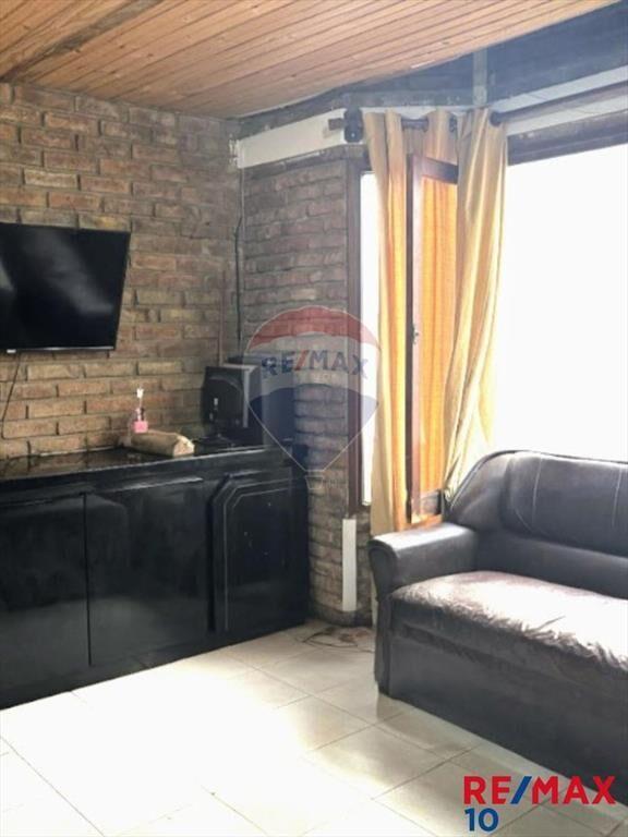 Casa, 2 dormitorios, se vende.